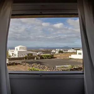 casa-candela-tinajo.in-canary-islands.com/
